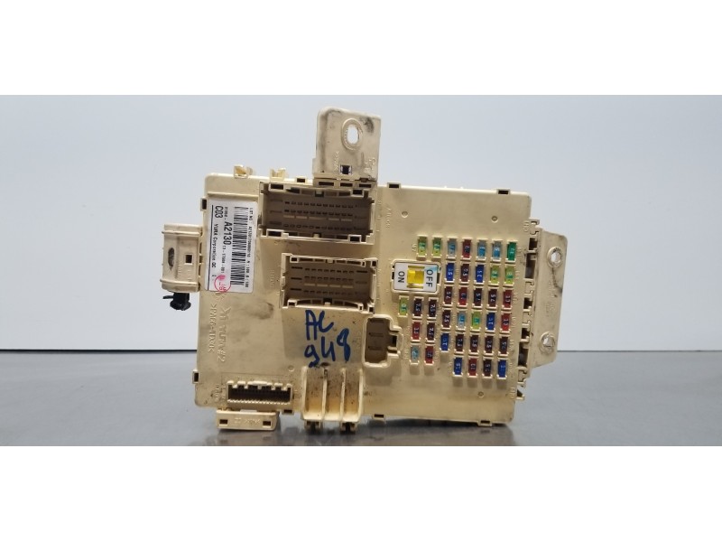 Recambio de caja reles / fusibles para kia cee´d business referencia OEM IAM 91950A2130  