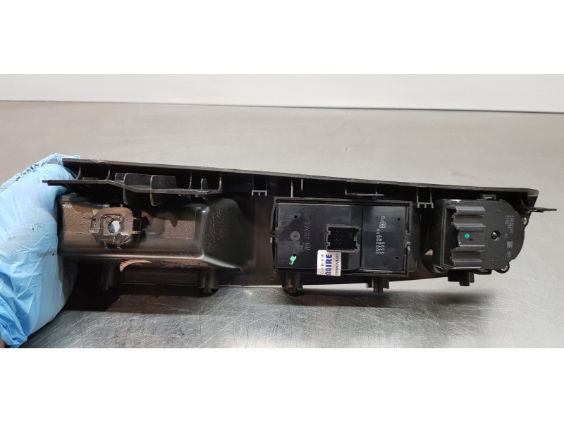 Recambio de mando elevalunas delantero izquierdo para chevrolet cruze lt referencia OEM IAM 20830838   Recambio de mando elevalunas delantero izquierdo para chevrolet cruze lt referencia OEM IAM 20830838