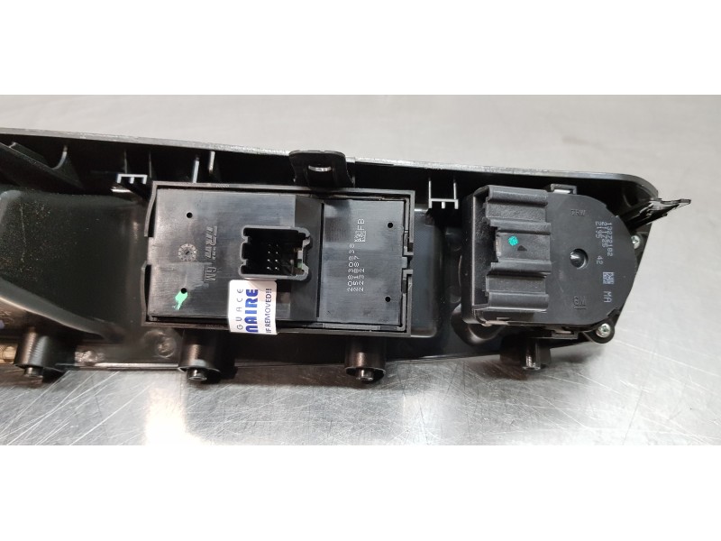 Recambio de mando elevalunas delantero izquierdo para chevrolet cruze lt referencia OEM IAM 20830838   Recambio de mando elevalunas delantero izquierdo para chevrolet cruze lt referencia OEM IAM 20830838