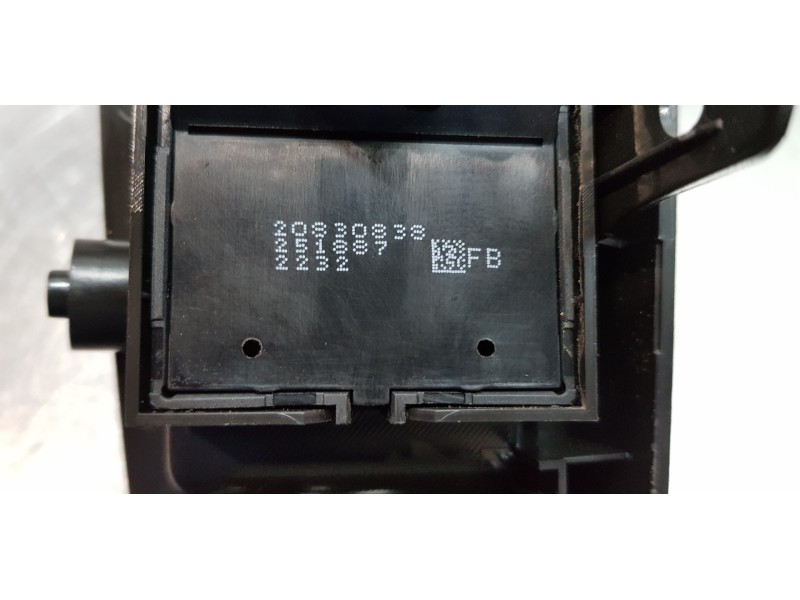 Recambio de mando elevalunas delantero izquierdo para chevrolet cruze lt referencia OEM IAM 20830838   Recambio de mando elevalunas delantero izquierdo para chevrolet cruze lt referencia OEM IAM 20830838