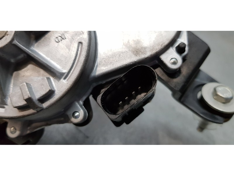 Recambio de motor limpia trasero para hyundai i20 classic referencia OEM IAM 98700C8000  