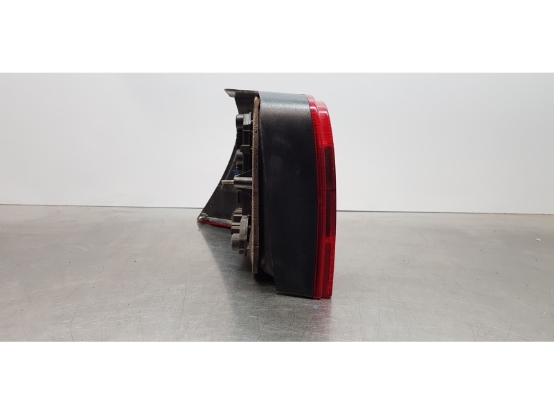 Recambio de piloto trasero derecho para volkswagen golf iv berlina (1j1) gti referencia OEM IAM 1J6945096T   Recambio de piloto trasero derecho para volkswagen golf iv berlina (1j1) gti referencia OEM IAM 1J6945096T