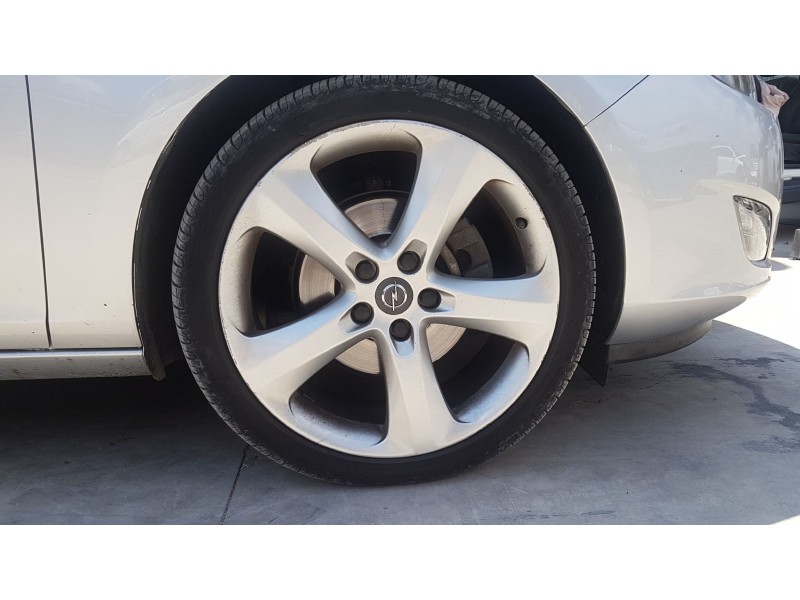 opel astra j lim. del año 2009