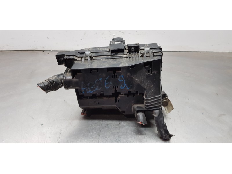 Recambio de caja reles / fusibles para kia carens (un) active referencia OEM IAM 919501D220  