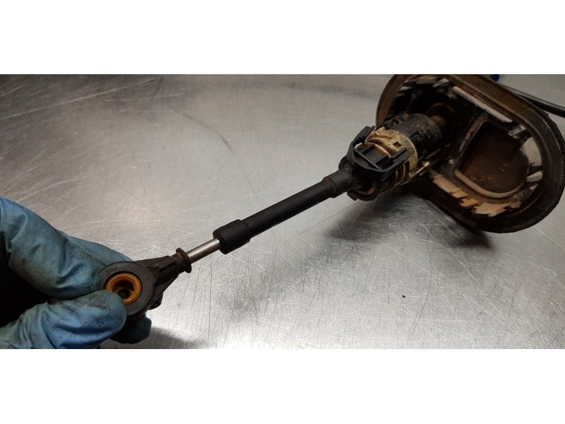 Recambio de palanca cambio para chevrolet cruze lt referencia OEM IAM 95479638  