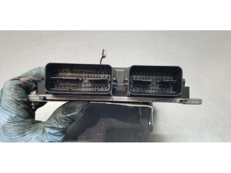 Recambio de centralita motor uce para mitsubishi outlander (gf0) phev kaiteki 4wd referencia OEM IAM 1860C730B  