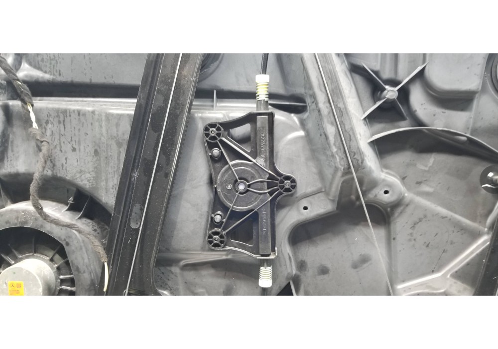 Recambio de elevalunas delantero izquierdo para mercedes clase m (w166) ml 350 bluetec (166.004) referencia OEM IAM A1667201102 