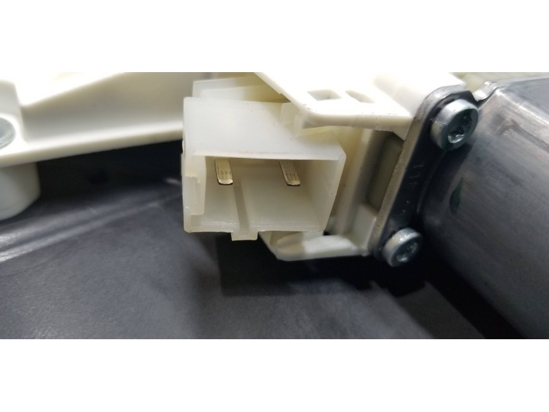 Recambio de elevalunas delantero izquierdo para mercedes clase m (w166) ml 350 bluetec (166.004) referencia OEM IAM A1667201102 