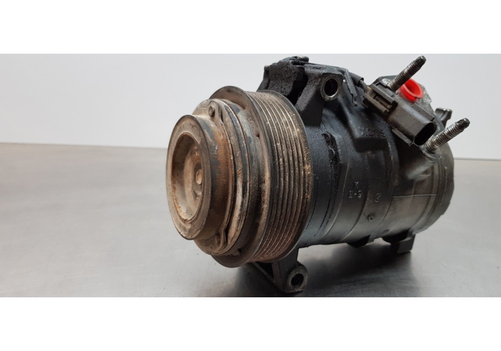 Recambio de compresor aire acondicionado para jeep gr. cherokee (wh) 3.0 crd laredo referencia OEM IAM 55116835AE  