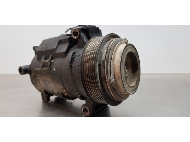 Recambio de compresor aire acondicionado para jeep gr. cherokee (wh) 3.0 crd laredo referencia OEM IAM 55116835AE  