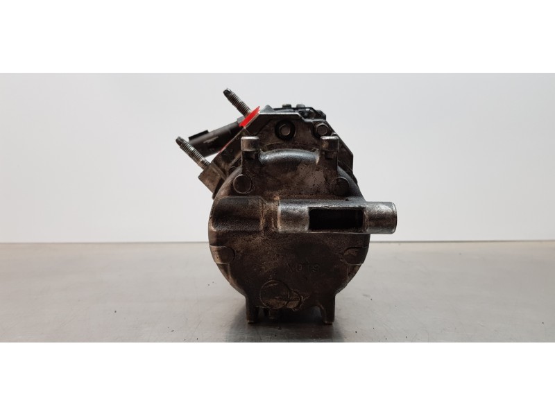 Recambio de compresor aire acondicionado para jeep gr. cherokee (wh) 3.0 crd laredo referencia OEM IAM 55116835AE  