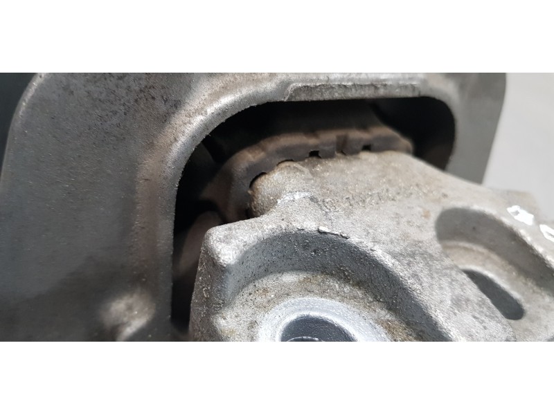 Recambio de soporte motor derecho para skoda kodiaq style 4x4 referencia OEM IAM 3Q0199262E  