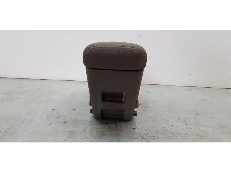 Recambio de apoyabrazos central para opel meriva b enjoy referencia OEM IAM 13346535   Recambio de apoyabrazos central para opel meriva b enjoy referencia OEM IAM 13346535