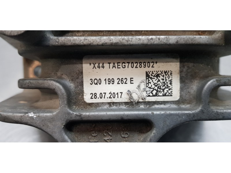 Recambio de soporte motor derecho para skoda kodiaq style 4x4 referencia OEM IAM 3Q0199262E  