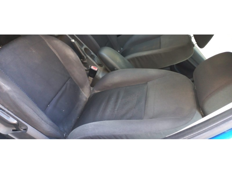 ford focus berlina (cap) del año 2005