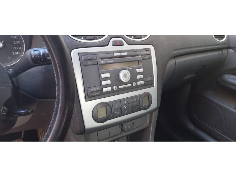 ford focus berlina (cap) del año 2005