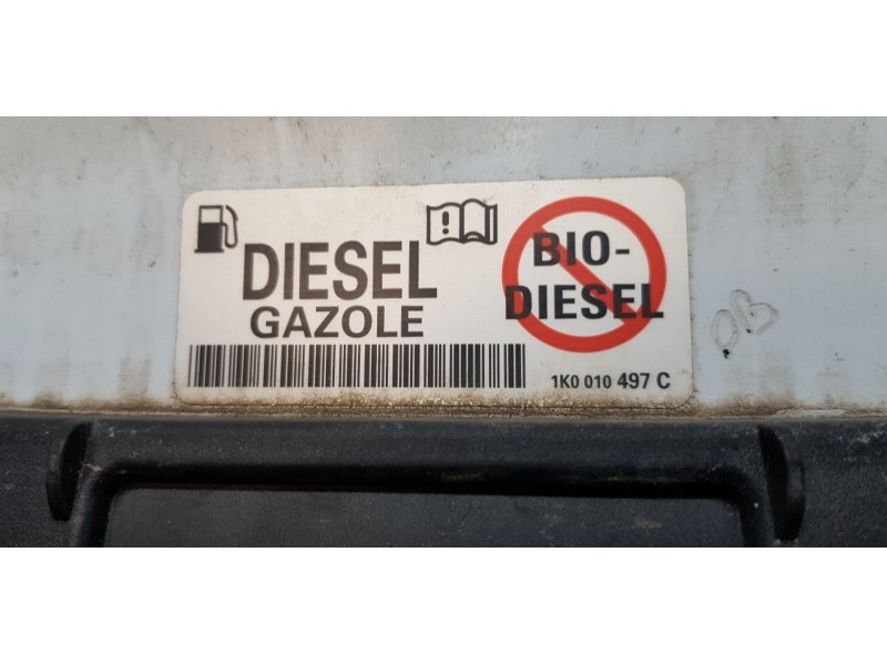 Recambio de tapa exterior combustible para skoda kodiaq style 4x4 referencia OEM IAM 565809702C 1K0010497C 