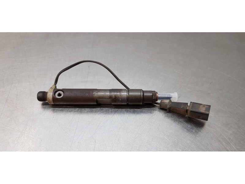 Recambio de inyector para seat ibiza (6l1) stella referencia OEM IAM 038130202C  