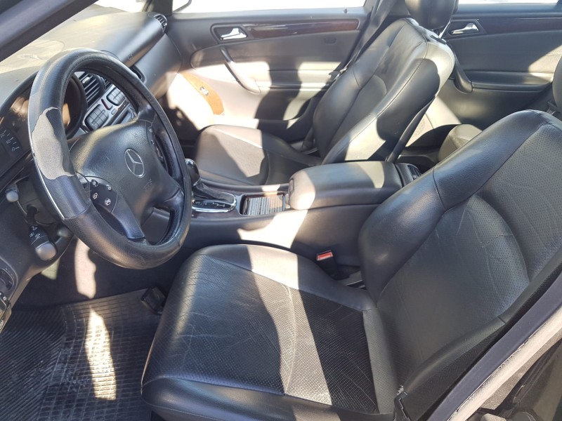 mercedes clase c (w203) berlina del año 2004