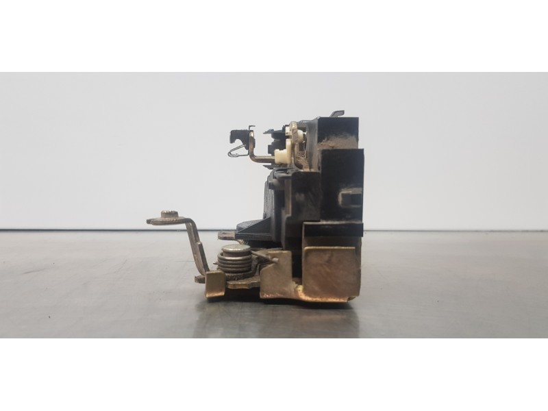 Recambio de cerradura puerta delantera derecha para renault kangoo (f/kc0) expression referencia OEM IAM 7701046800  