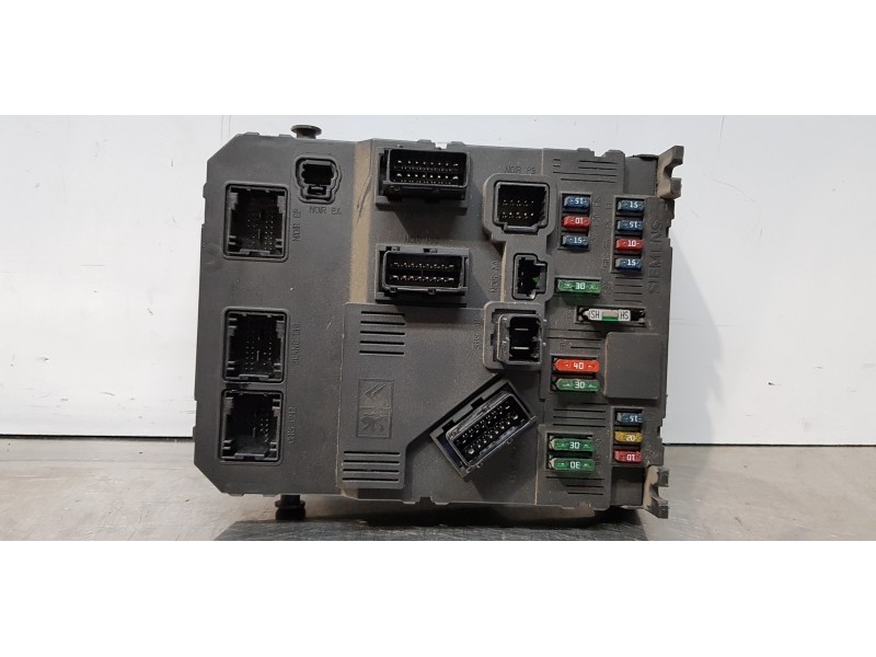 Recambio de caja reles / fusibles para peugeot 206 berlina x-line referencia OEM IAM 9649627880  