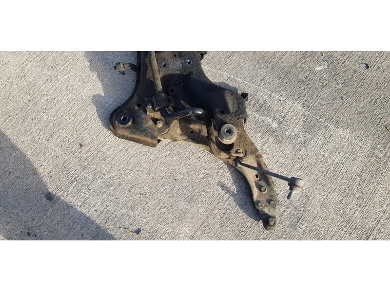 Recambio de puente delantero para kia carens ( ) concept referencia OEM IAM 62405A4150   Recambio de puente delantero para kia carens ( ) concept referencia OEM IAM 62405A4150