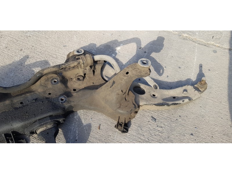 Recambio de puente delantero para kia carens ( ) concept referencia OEM IAM 62405A4150   Recambio de puente delantero para kia carens ( ) concept referencia OEM IAM 62405A4150