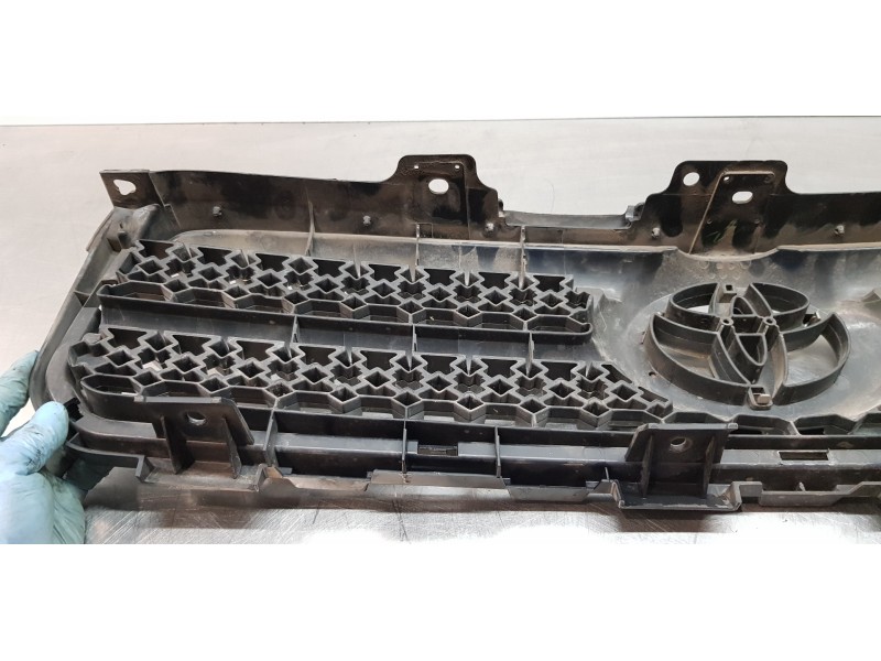 Recambio de rejilla delantera para toyota rav 4 (a3) executive referencia OEM IAM 5310142150  