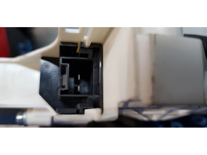 Recambio de elevalunas trasero izquierdo para audi a1 sportback (8xf) design referencia OEM IAM 8X4839461A  