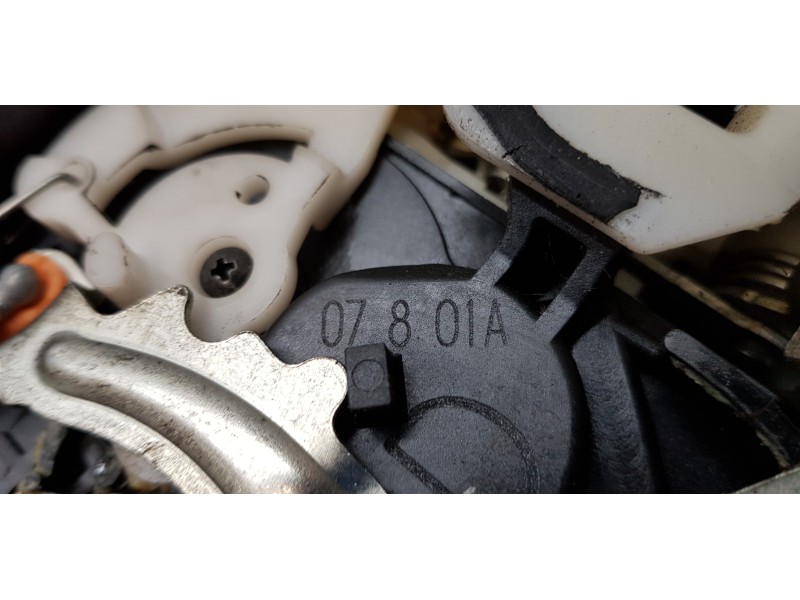 Recambio de cerradura puerta delantera derecha para citroen c-crosser exclusive referencia OEM IAM 9136CQ  