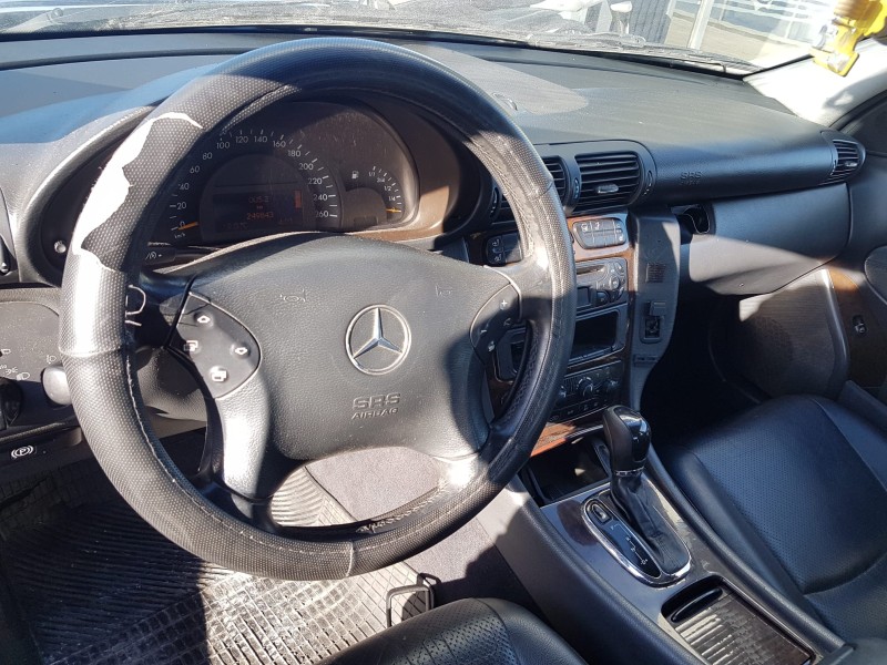 mercedes clase c (w203) berlina del año 2004
