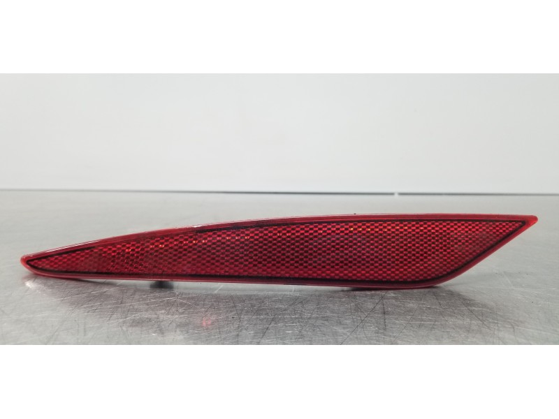 Recambio de piloto trasero izquierdo paragolpes para toyota avensis touring sports executive referencia OEM IAM 8192005010  