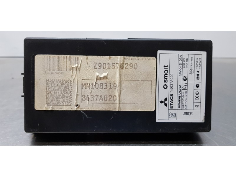 Recambio de caja reles / fusibles para mitsubishi colt berlina 3 (cz) 1.1 inform referencia OEM IAM 8637A020  