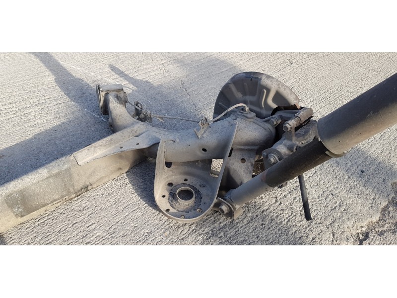 Recambio de puente trasero para kia carens ( ) concept referencia OEM IAM 55100A4060  