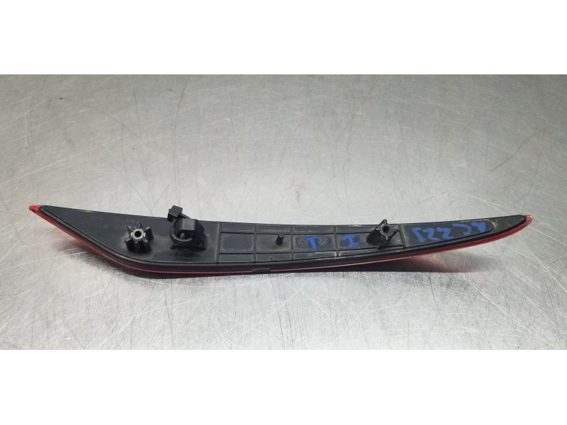 Recambio de piloto trasero izquierdo paragolpes para toyota avensis touring sports executive referencia OEM IAM 8192005010  