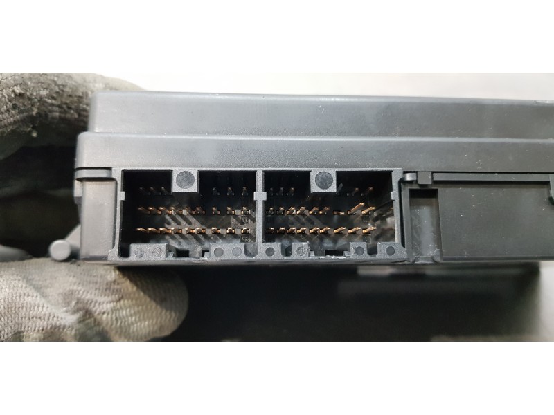 Recambio de caja reles / fusibles para mitsubishi colt berlina 3 (cz) 1.1 inform referencia OEM IAM 8637A020  