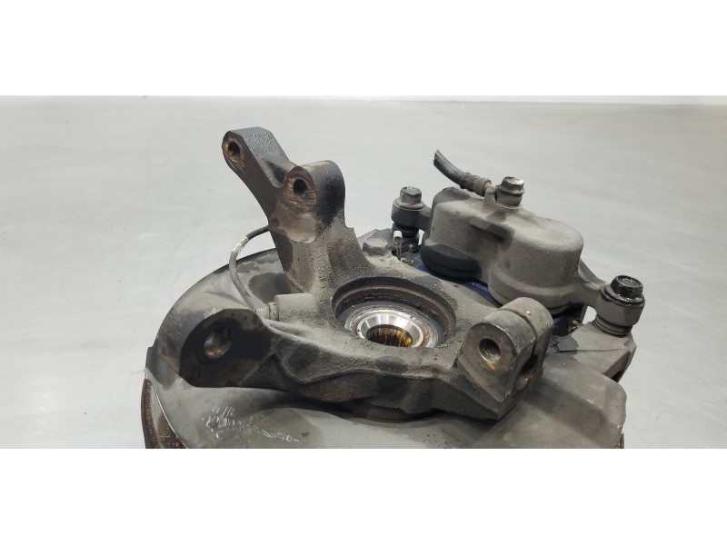 Recambio de mangueta delantera izquierda para mitsubishi outlander (gf0) phev kaiteki 4wd referencia OEM IAM 3870A007 3880A018 4