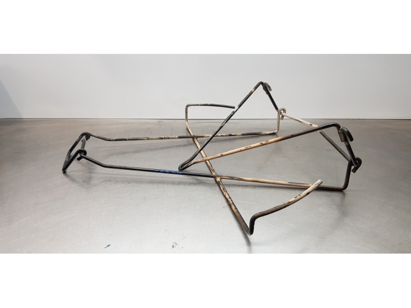 Recambio de soporte rueda repuesto para renault kangoo (f/kc0) expression referencia OEM IAM 7700314217  