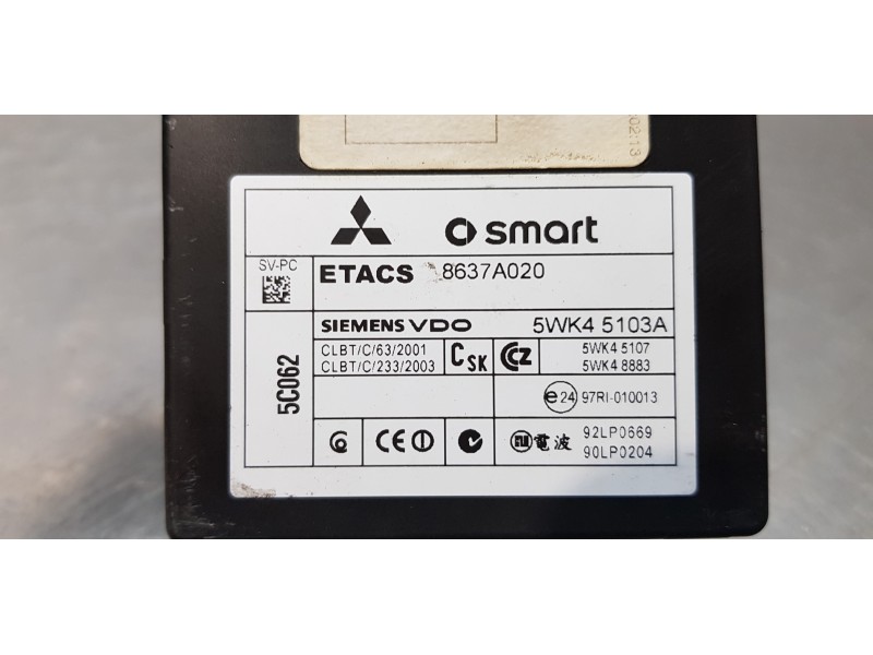 Recambio de caja reles / fusibles para mitsubishi colt berlina 3 (cz) 1.1 inform referencia OEM IAM 8637A020  