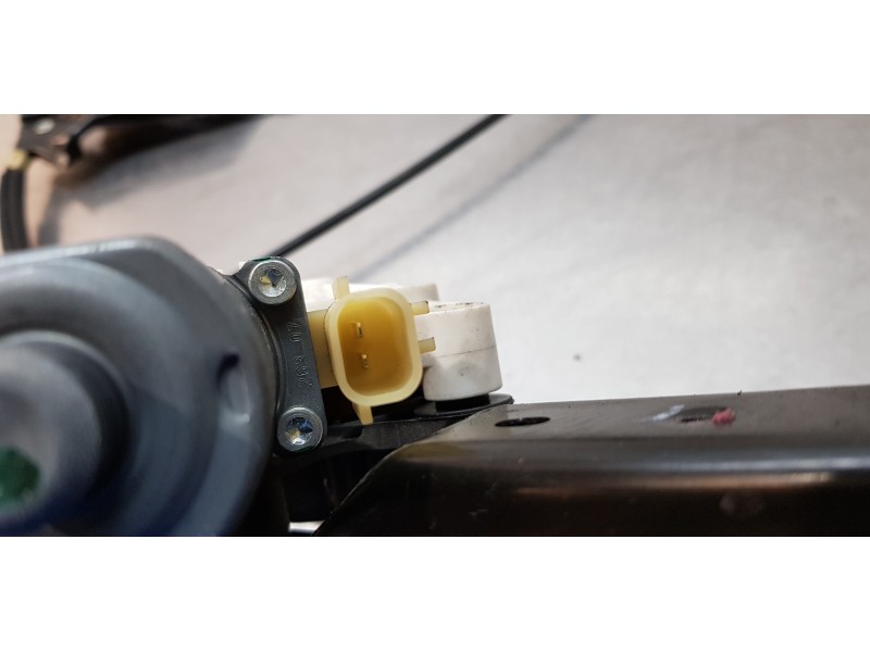 Recambio de elevalunas trasero izquierdo para chrysler grand voyager limited referencia OEM IAM 0130822335  