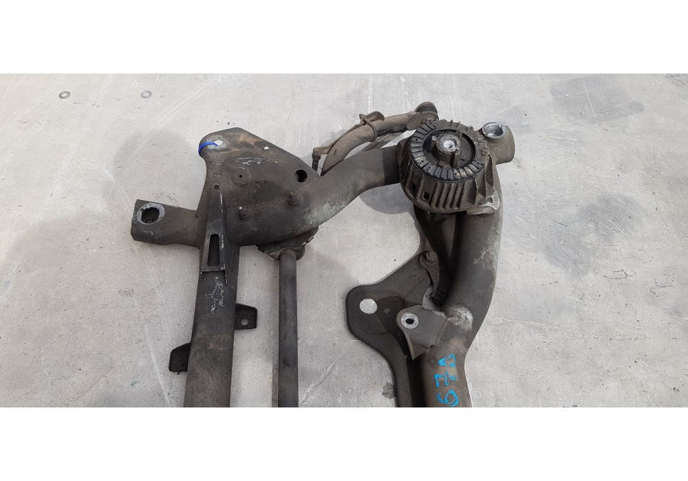 Recambio de puente delantero para mercedes clase clk (w207) coupe 350 cdi blueefficiency (207.322) referencia OEM IAM A204628105