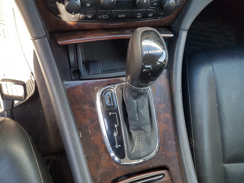 mercedes clase c (w203) berlina del año 2004