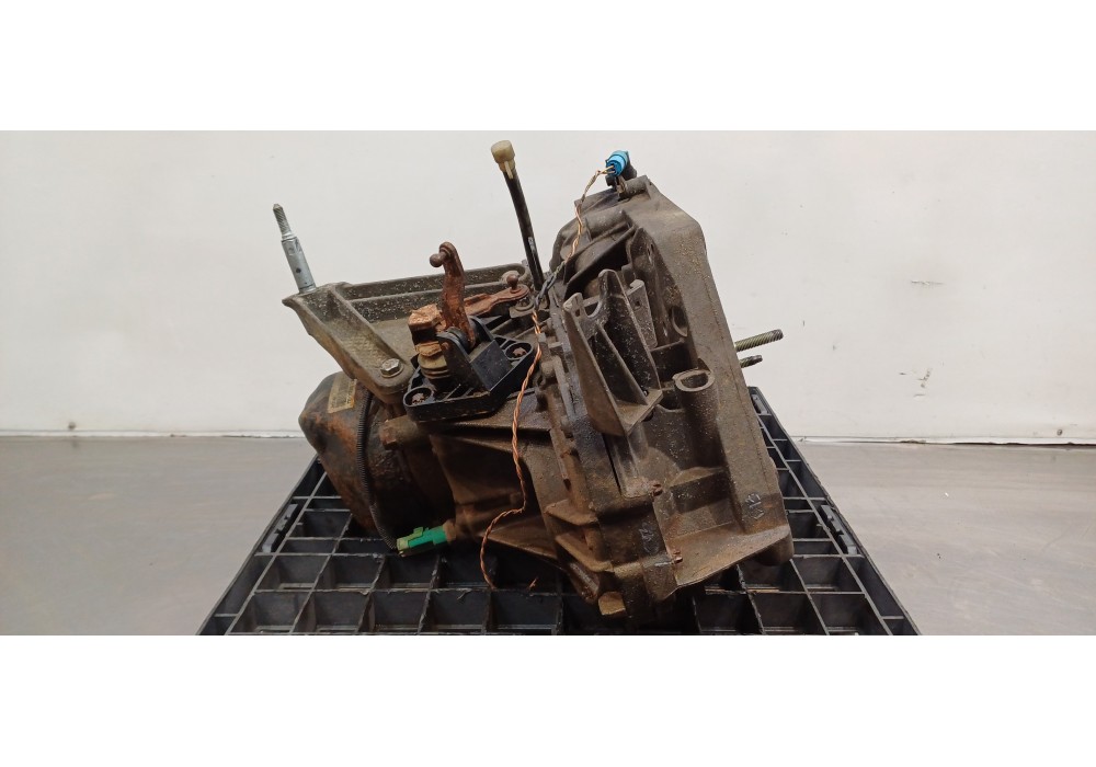 Recambio de caja cambios para renault megane ii berlina 3p confort authentique referencia OEM IAM JH3142 7701717355 