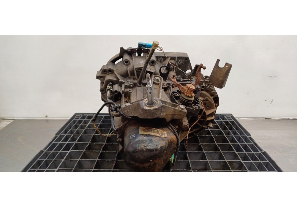 Recambio de caja cambios para renault megane ii berlina 3p confort authentique referencia OEM IAM JH3142 7701717355 