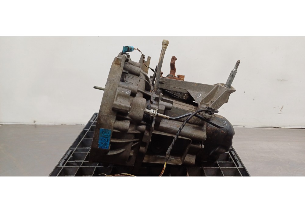 Recambio de caja cambios para renault megane ii berlina 3p confort authentique referencia OEM IAM JH3142 7701717355 