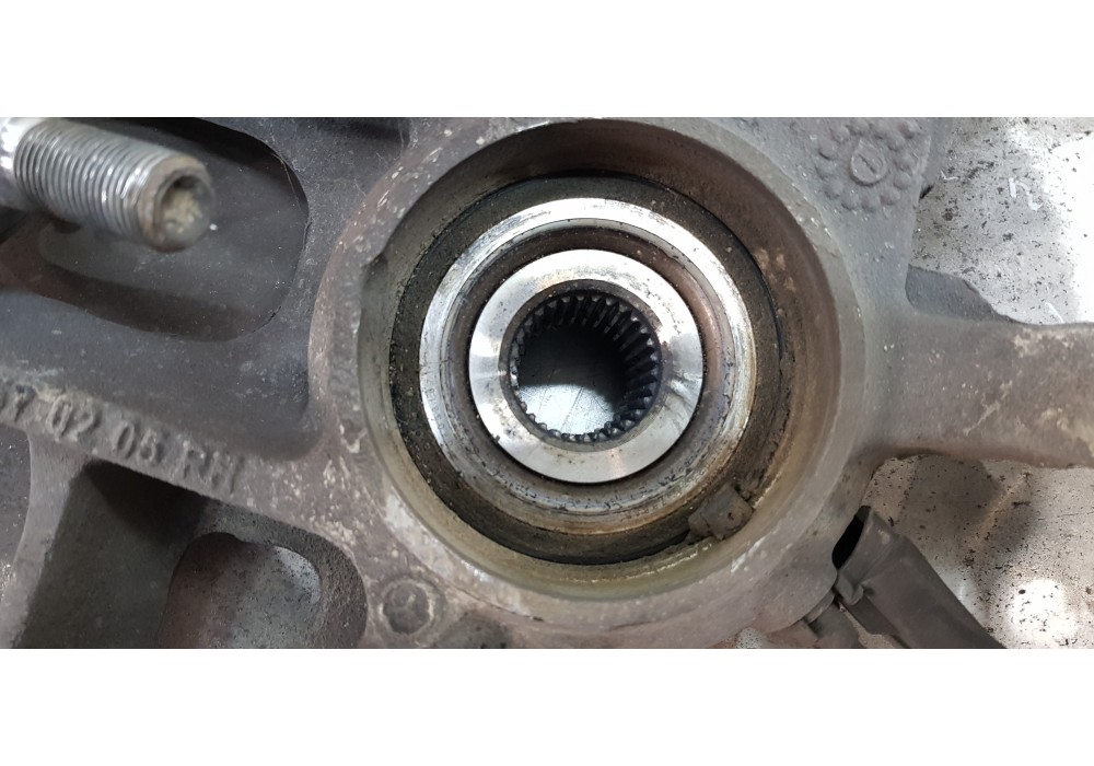 Recambio de mangueta trasera derecha para mercedes clase m (w166) ml 350 bluetec (166.004) referencia OEM IAM A1663500508  