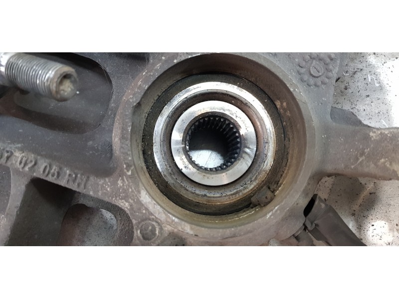 Recambio de mangueta trasera derecha para mercedes clase m (w166) ml 350 bluetec (166.004) referencia OEM IAM A1663500508  