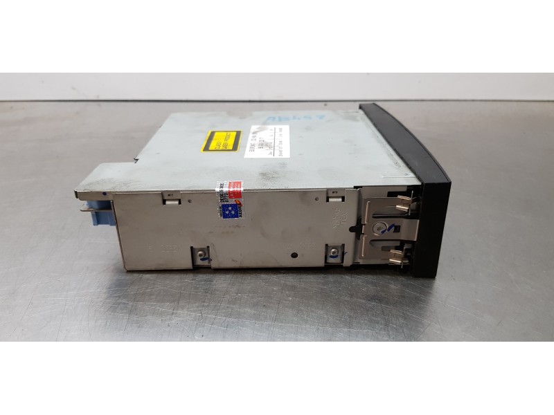 Recambio de sistema audio / radio cd para peugeot 307 break / sw (s1) break xs referencia OEM IAM 9662413277   Recambio de sistema audio / radio cd para peugeot 307 break / sw (s1) break xs referencia OEM IAM 9662413277