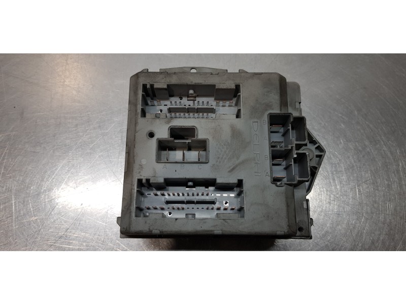 Recambio de caja reles / fusibles para fiat punto berlina (188) 1.2 16v elx referencia OEM IAM 46760255   Recambio de caja reles / fusibles para fiat punto berlina (188) 1.2 16v elx referencia OEM IAM 46760255