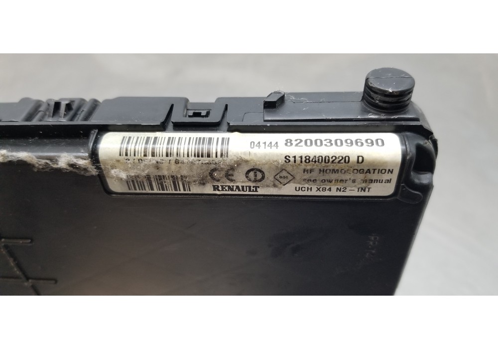 Recambio de modulo confort para renault megane ii berlina 3p confort authentique referencia OEM IAM 8200309690  